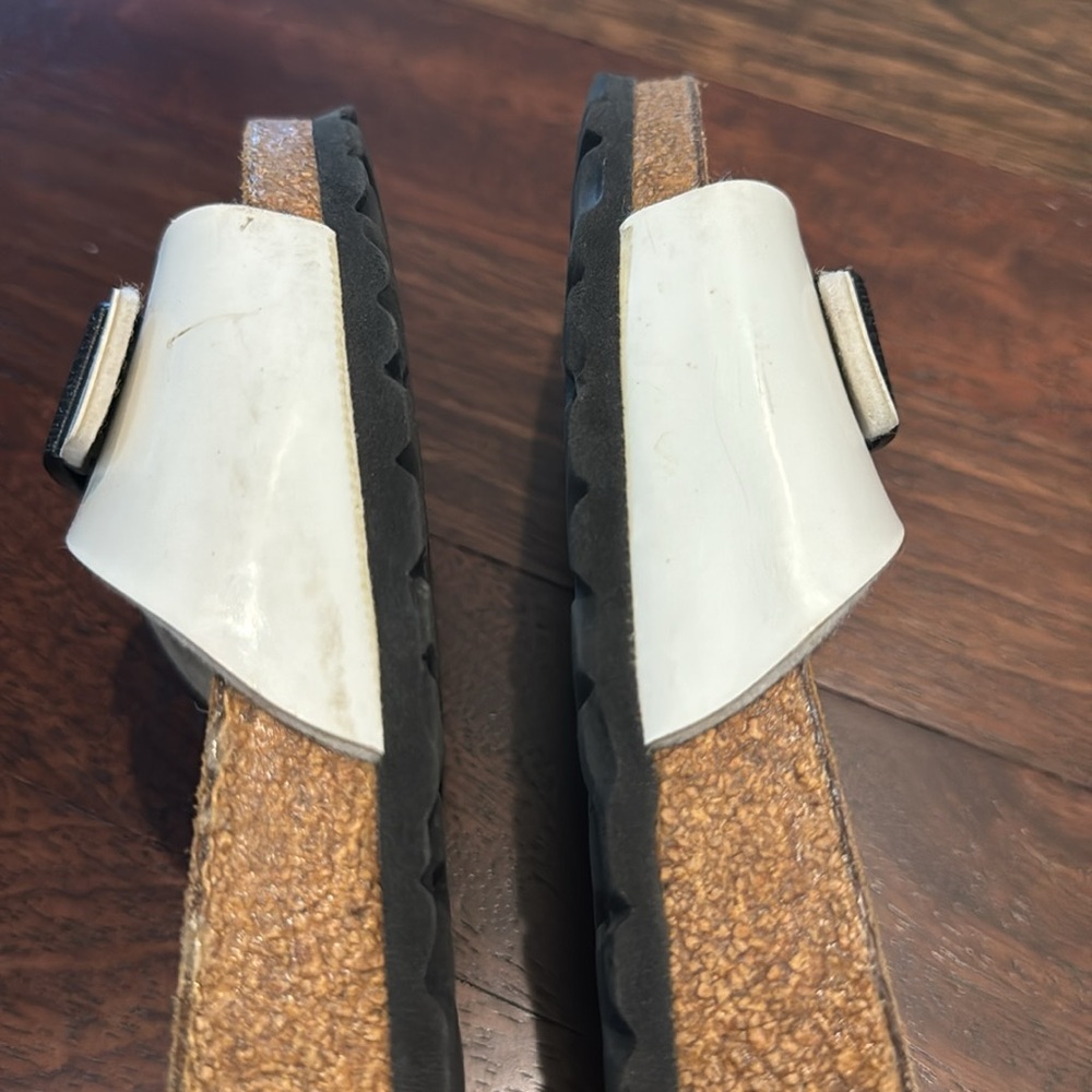 Birkenstock Women’s White Sandals - Picture 6 of 6